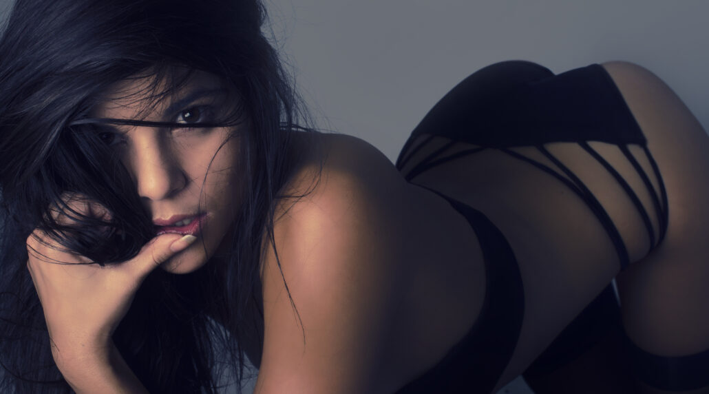 sexy-brunet